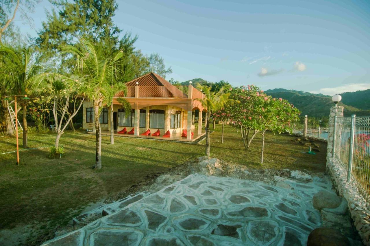 Gili View By Maza Vila Teluknarat Exterior foto